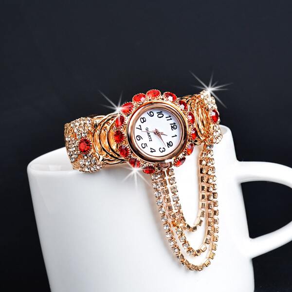 

Rhinestone Decor Round Pointer Watch