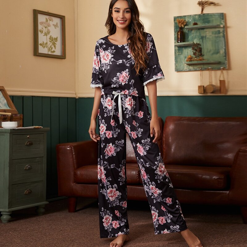 

Floral Print Lace Trimed Top & Bow Pants Pajama Set, Black