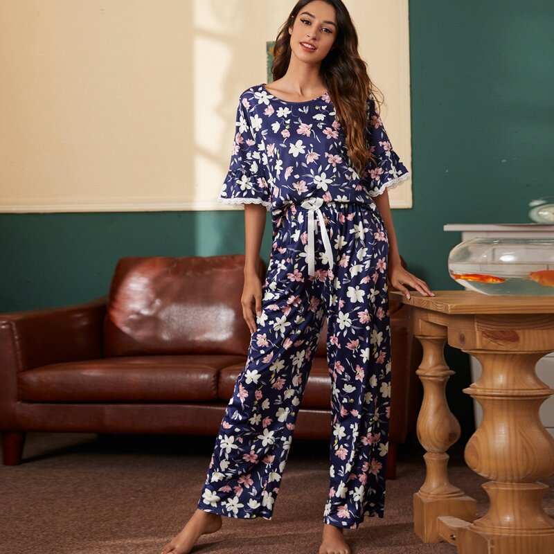 

Allover Floral Bow Front Pajama Set, Multicolor
