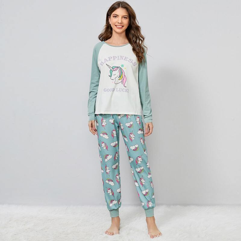 

Unicorn and Letter Graphic Tee and Pants PJ Set, Multicolor