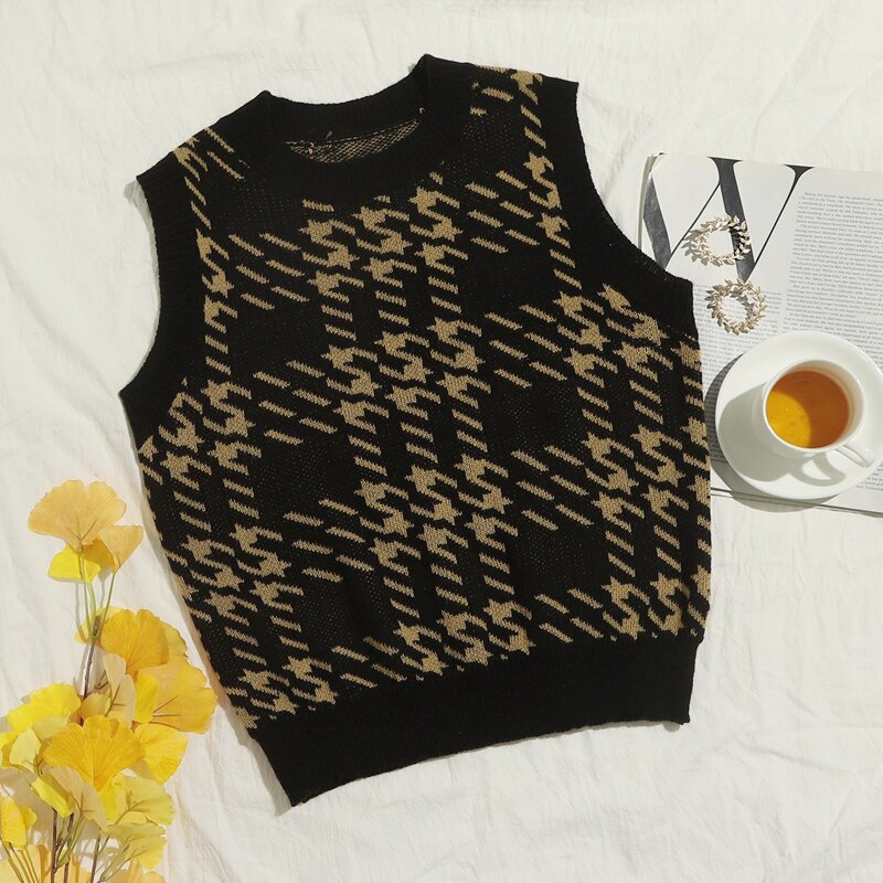 

Houndstooth Plaid Round Neck Sweater Vest, Multicolor
