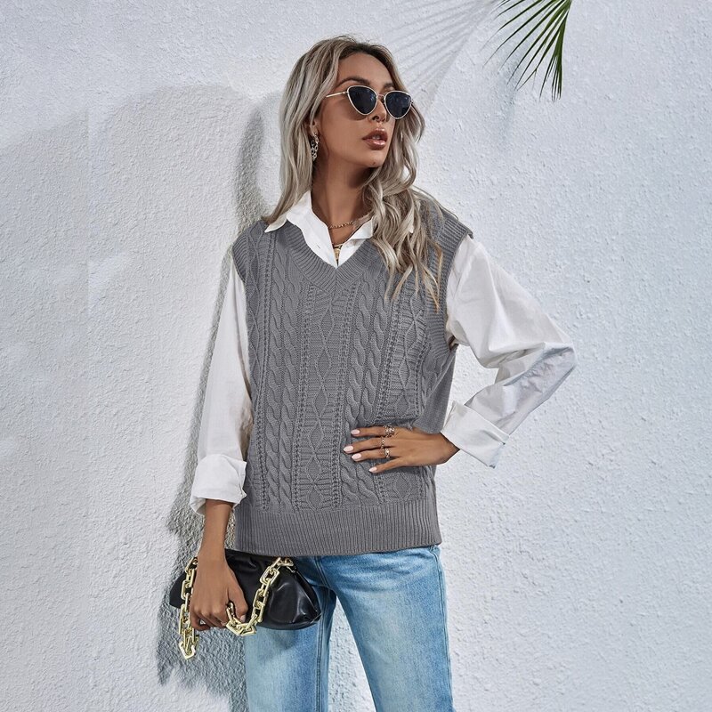 

Cable Knit Solid Sweater Vest, Grey