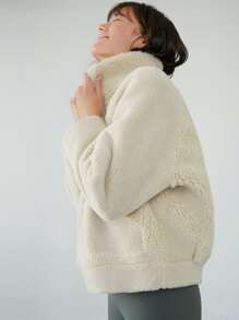 MOTF PREMIUM 絨毛插肩袖拉鏈毛絨夾克 - 米色 - 查看 10