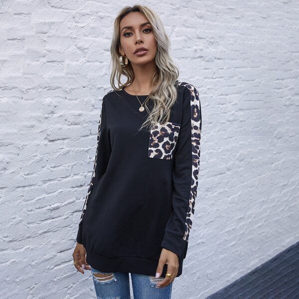 

Leopard Patch Pocket Longline Pullover, Black
