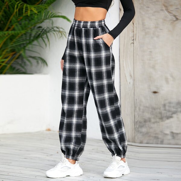 

Plaid Slant Pocket Carrot Pants, Black and white