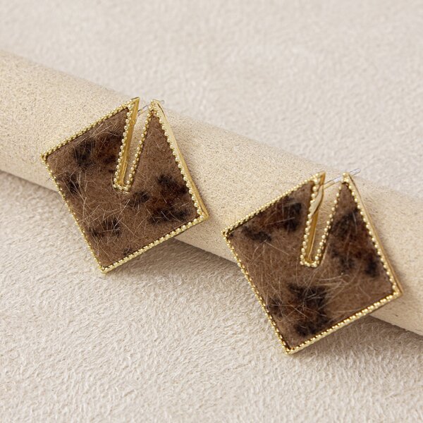 

Geometric Design Stud Earrings, Multicolor