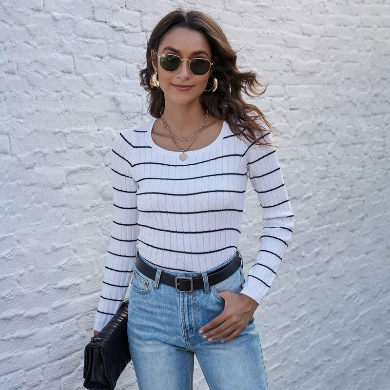 

Scoop Neck Striped Slim Sweater, White