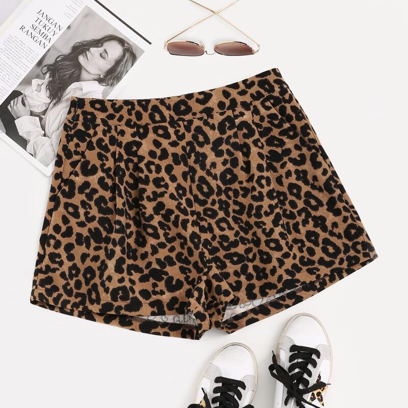 

Leopard Slant Pocket Shorts, Multicolor