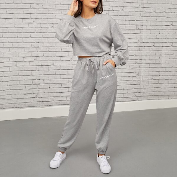 

Letter Graphic Crop Pullover & Sweatpants Set, Light grey