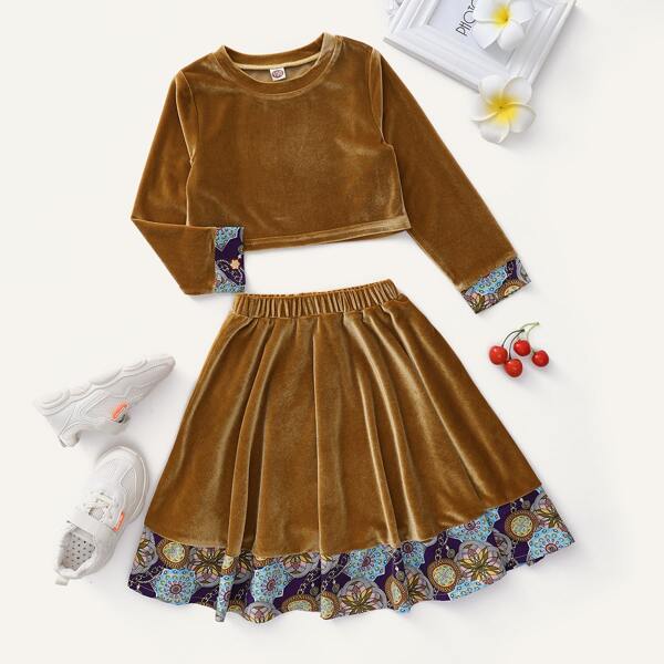 

Toddler Girls Velvet Tee & Chain Print Skirt, Brown