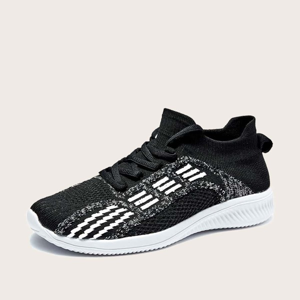 

Men Lace-up Front Low Top Sneakers, Black