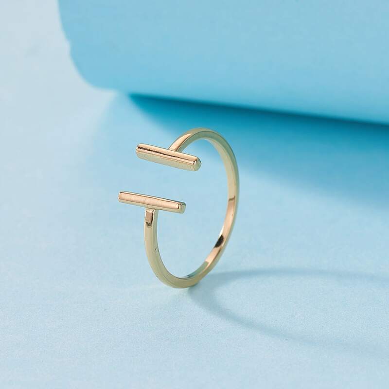 

Metal Cuff Ring, Gold
