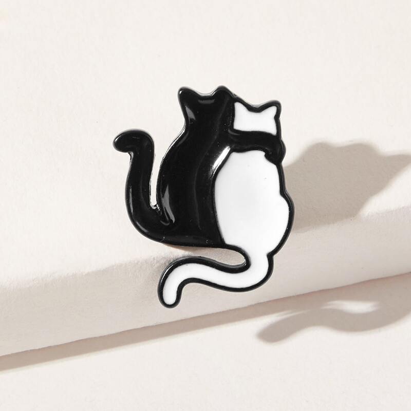 

Cat Couple Brooch, Black and white