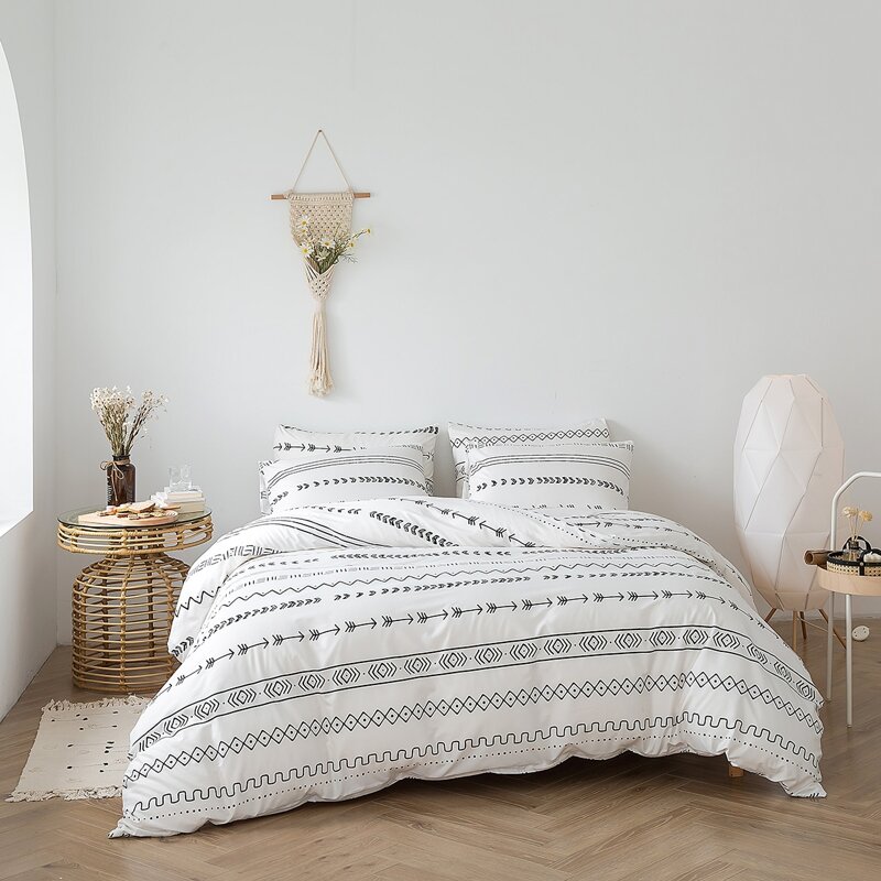 

Geometric Pattern Bedding Set Without Filler, Black and white