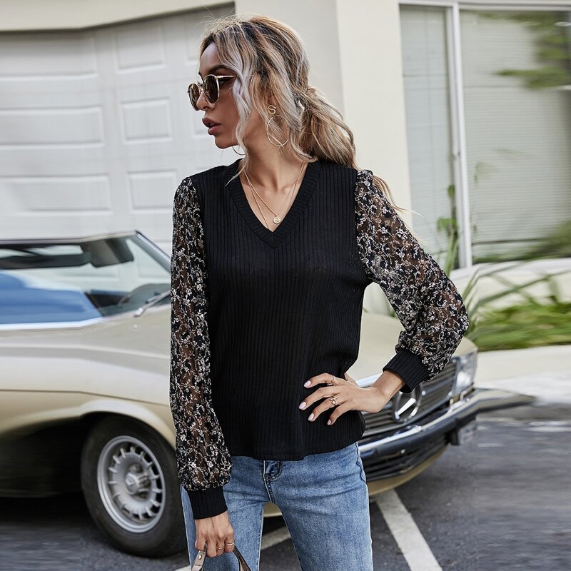 

Spliced Mesh Sleeve V Neck Top, Black