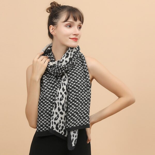 

Patchwork Pattern Scarf, Multicolor