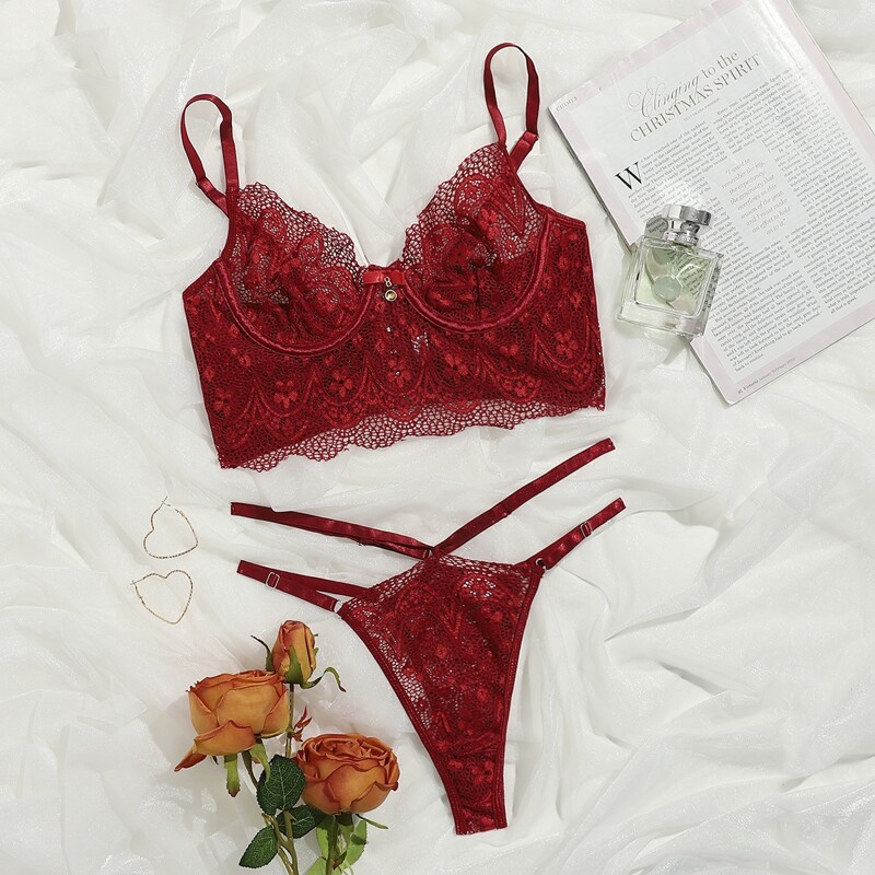 

Floral Lace Cut-out Underwire Lingerie Set, Burgundy