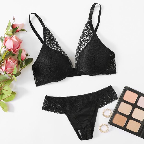 

Floral Lace Underwire Lingerie Set, Black