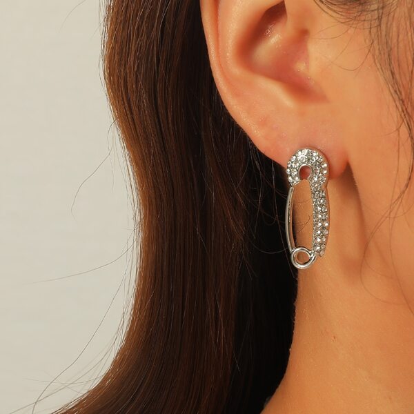 

Rhinestone Decor Safety Pin Design Stud Earrings, Silver