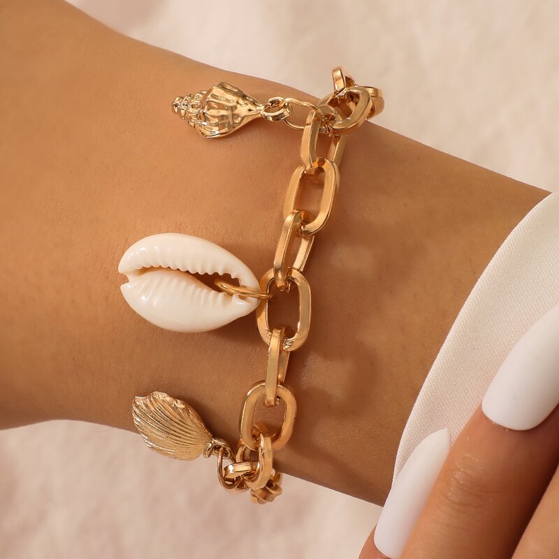 

Shell Charm Chain Bracelet, Gold