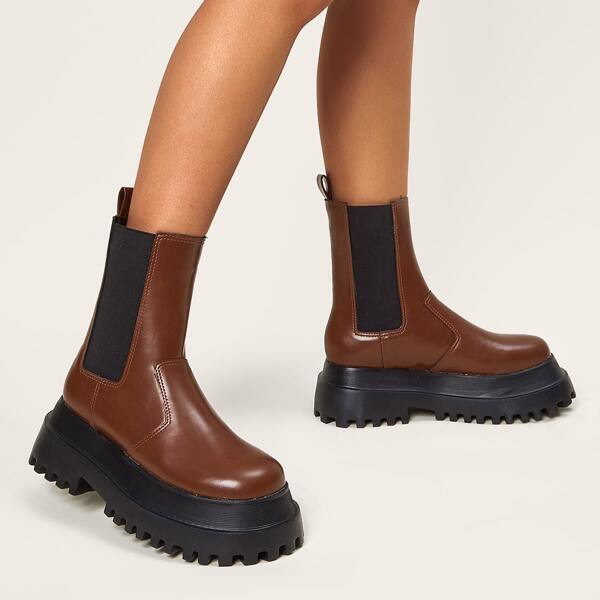 

Minimalist Wide Fit Chelsea Boots, Coffee brown