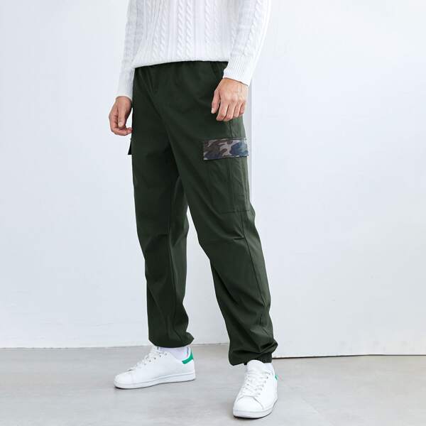 

Men Contrast Camo Cargo Pants, Dark green