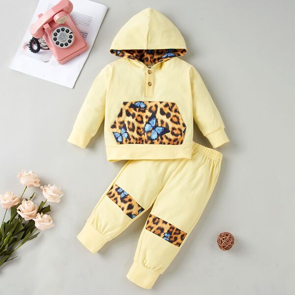 

Toddler Girls Butterfly & Leopard Print Kangaroo Pocket Sweatshirt & Joggers Set, Yellow pastel