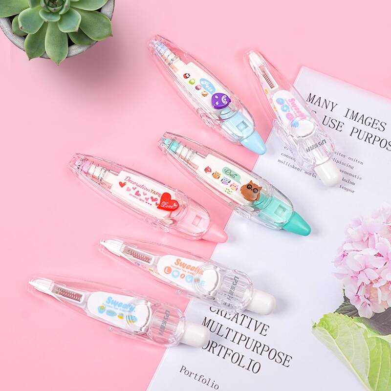 

1pc Random Cartoon Graphic Hand Account Correction Tape, Multicolor