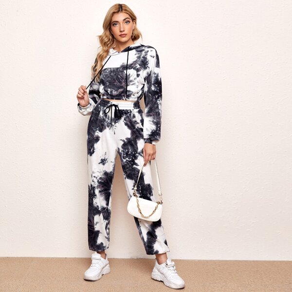 

Drop Shoulder Crop Hoodie & Sweatpants Set, Black and white