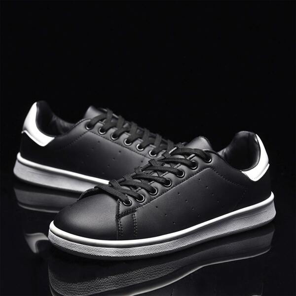 

Lace-up Front Low Top Skate Shoes, Black