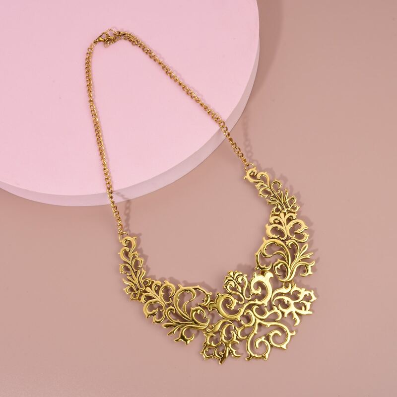 

Hollow Out Flower Engraved Necklace, Bronze