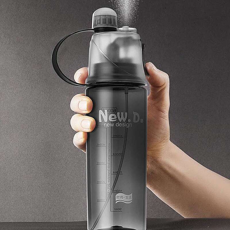 

1pc Random Spray Water Bottle, Multicolor