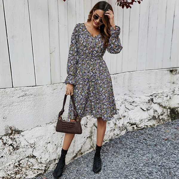 

Ditsy Floral Flounce Sleeve Flowy Dress, Multicolor