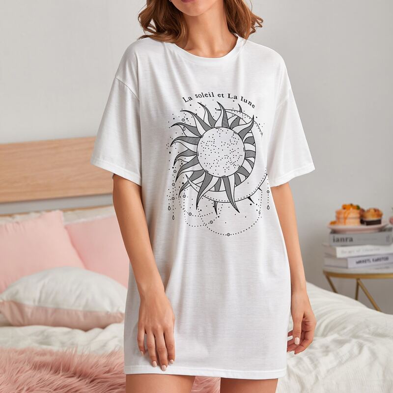 

Sun And Letter Graphic Drop Shoulder Tee Dress, White