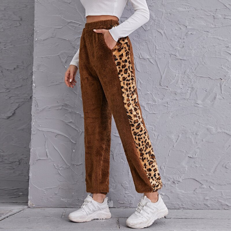 

Leopard Sideseam Slant Pocket Teddy Pants, Brown