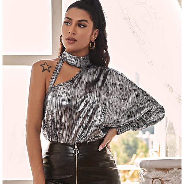 

Asymmetrical Neck Cut Out Metallic Top, Silver