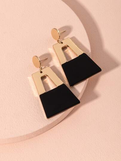 اقراط متدلي بتعليقة بحجر كريم