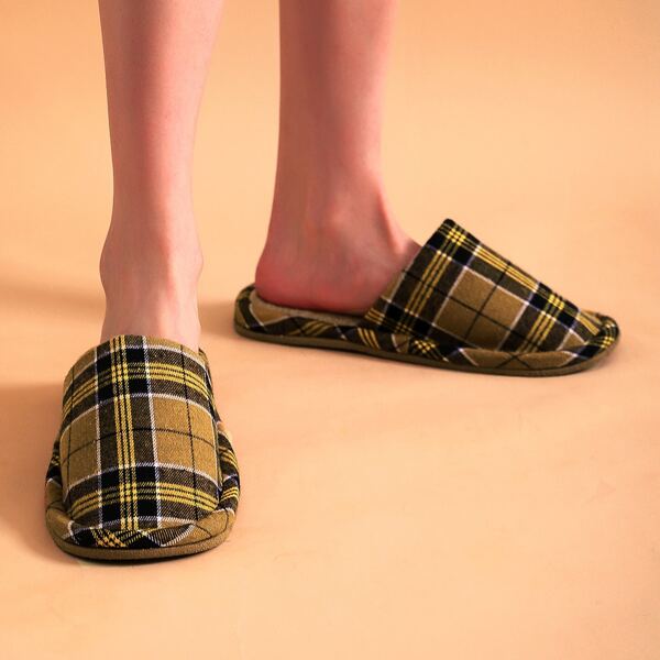 

Round Toe Plaid Slippers, Yellow