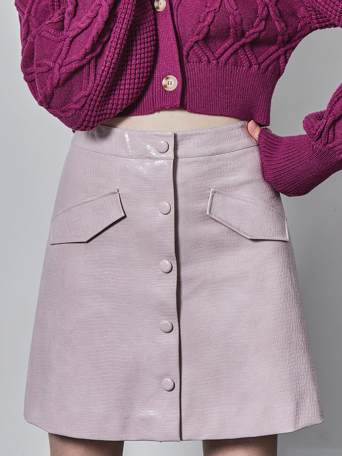 PU LEATHER CROCODILE PATTERN SKIRT thumbnail