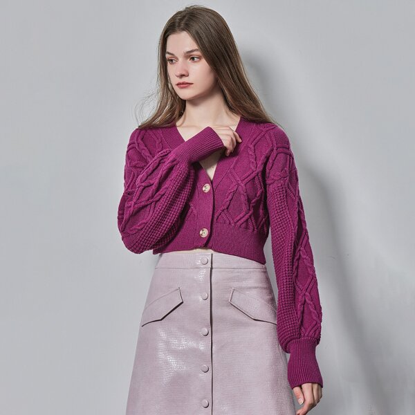 

VISCOSE CABLE KNIT CROP CARDIGAN, Red violet