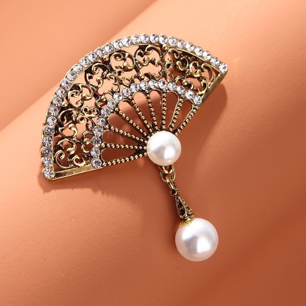 

Hand Fan Design Brooch, Bronze
