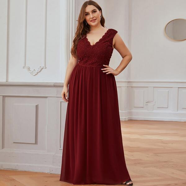 

Plus Low Back Rhinestone Lace Bodice Prom Dress, Burgundy