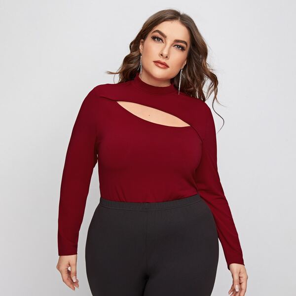 

Plus Solid Cut Out Detail Slim Tee, Burgundy