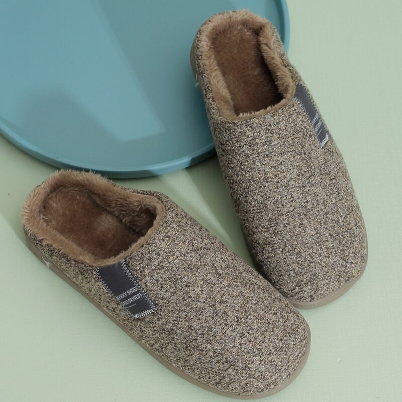 

Guys Letter Patch Slippers, Brown