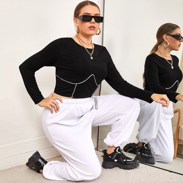 

Plus Contrast Piping Crop Tee, Black