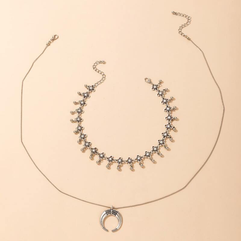 

2pcs Floral Choker & Moon Pendant Necklace, Silver