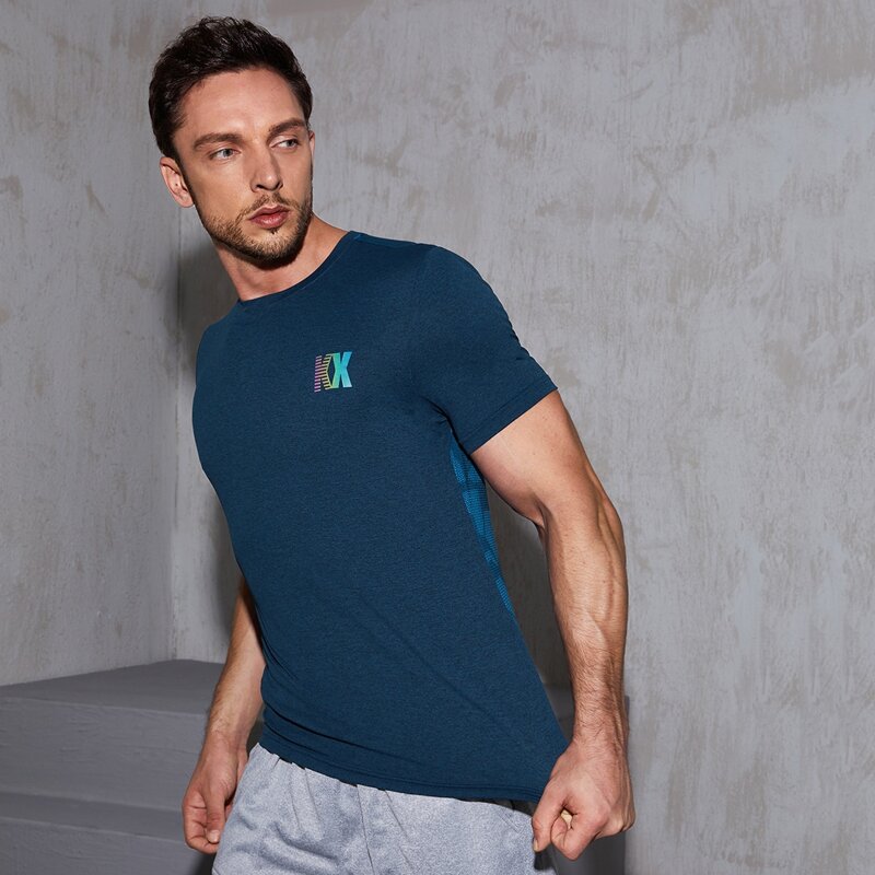 

Men Letter Graphic Crew Neck Sports Tee, Navy blue