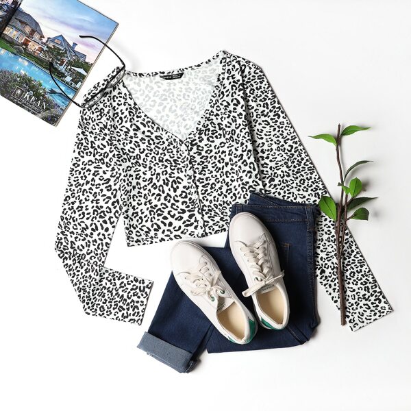 

Leopard Button Front Crop Top, Black and white