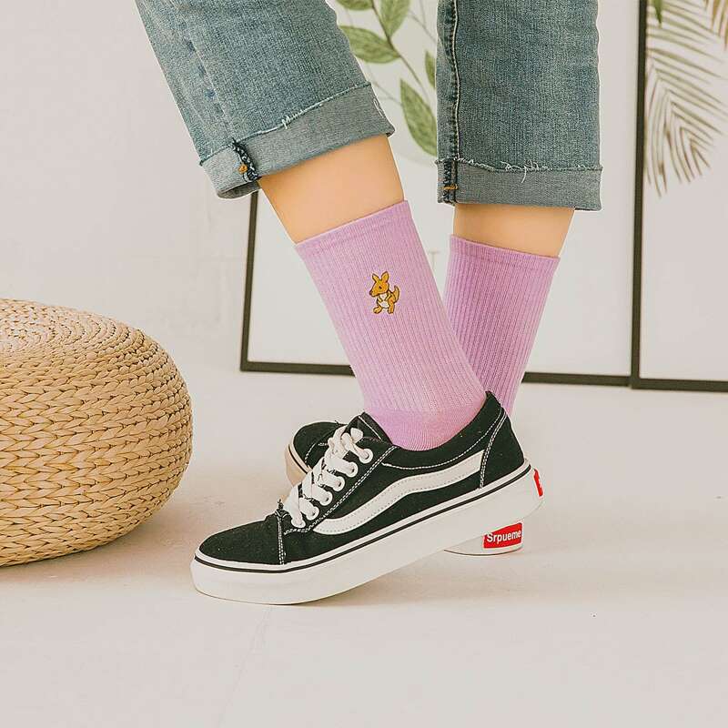 

1pair Cartoon Embroidery Crew Socks, Dusty pink