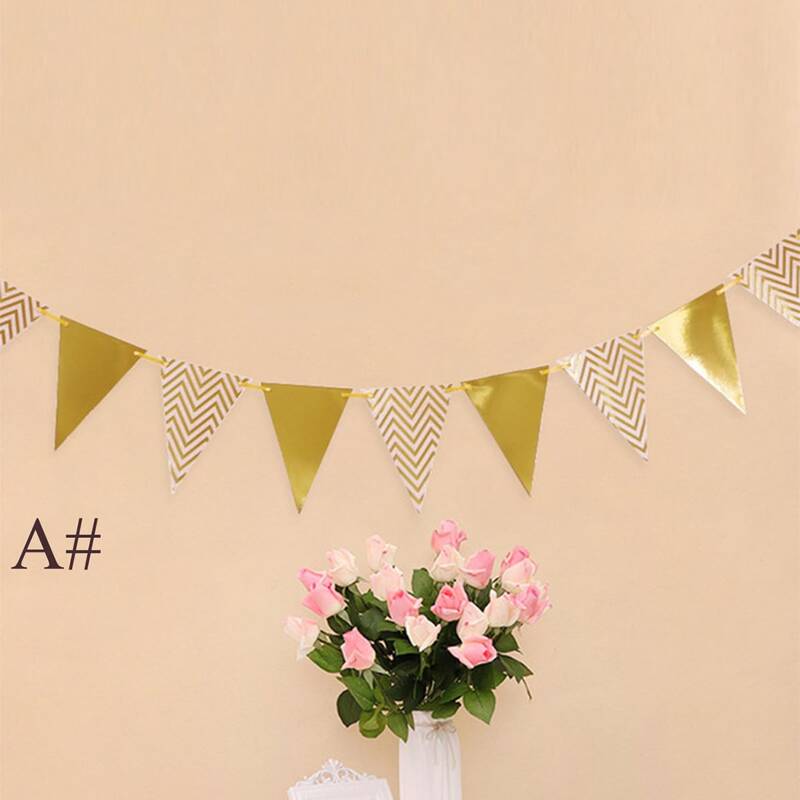 

1pc Triangle Shaped Decorative Pull Flag, Gold